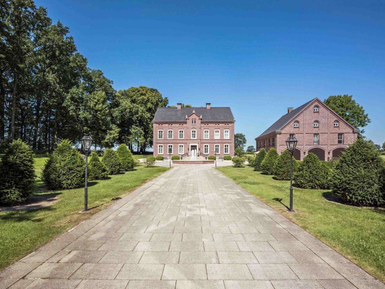 6 bedrooms Villa in Soest, Germany No. 39264