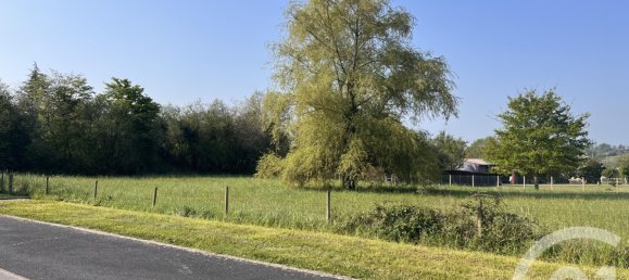  Land in Le Magny, France No. 94270 4