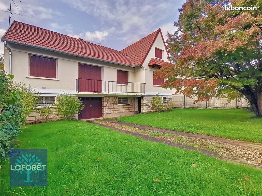 4 bedrooms House in Mennecy, France No. 183174