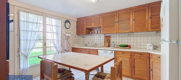 4 bedrooms House in Mennecy, France No. 183174 3