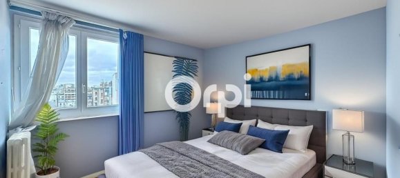 2 bedrooms Apartment in Paris, France No. 143107 10