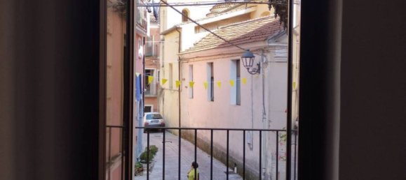 5 rooms House in Castelluccio Inferiore, Italy No. 31881 14