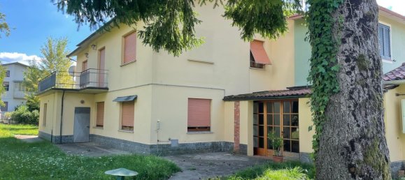 9 rooms House in Barga, Italy No. 91359 19