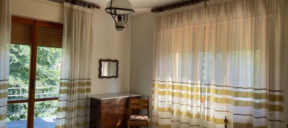 9 rooms House in Barga, Italy No. 91359 10