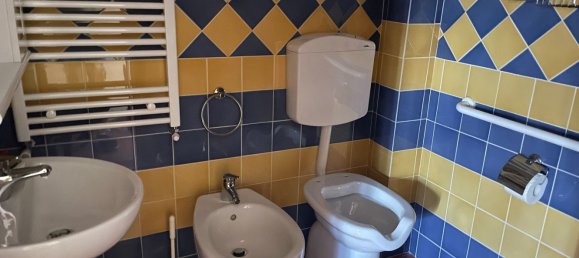 9 rooms House in Barga, Italy No. 91359 12