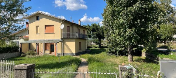 9 rooms House in Barga, Italy No. 91359 18