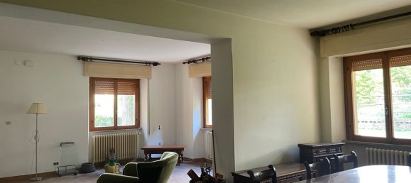 9 rooms House in Barga, Italy No. 91359 9