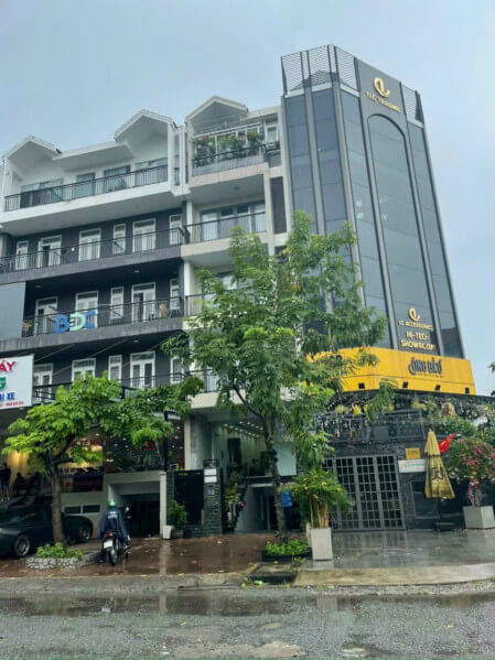 100m² House in District 7, Vietnam No. 13299