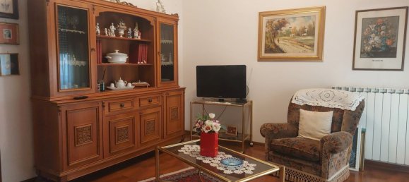 4 rooms Apartment in Santa Croce sull'Arno, Italy No. 259854 3