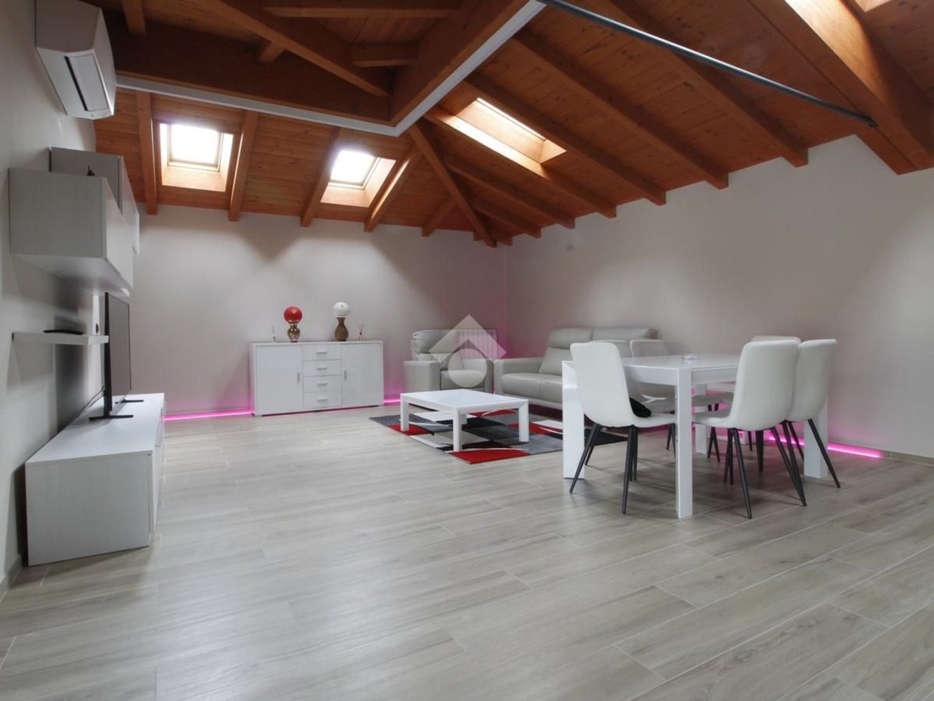 Apartamento de 3 divisões em Cerro Maggiore, Italy N.º 63955