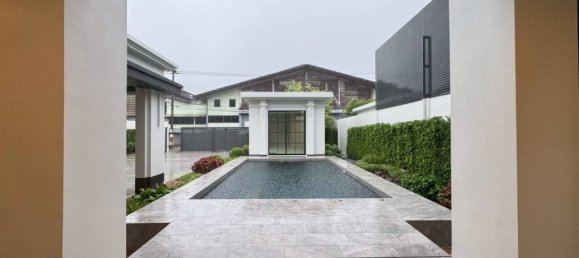 4 bedrooms Penthouse in Samut Prakan, Thailand No. 68546 10