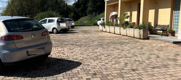 3 Schlafzimmer Wohnung in Santa Maria Hoè, Italy, Nr. 365529 25