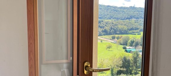 3 Schlafzimmer Wohnung in Santa Maria Hoè, Italy, Nr. 365529 8