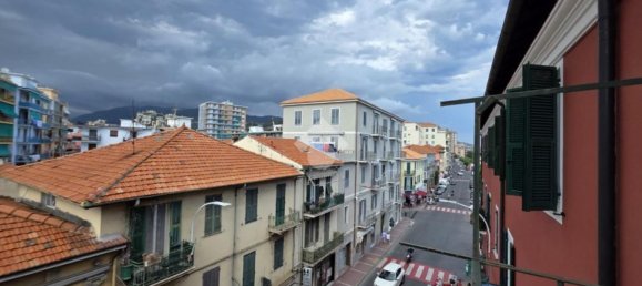 5 rooms Apartment in Taggia, Italy No. 282439 4