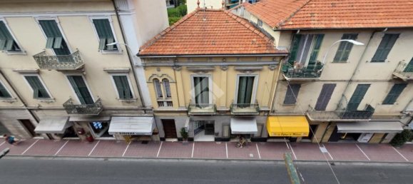 5 rooms Apartment in Taggia, Italy No. 282439 6