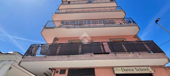 3 Schlafzimmer Wohnung in Castellammare di Stabia, Italy, Nr. 342257 70