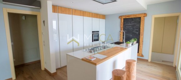 Apartamento de 3 dormitorios en Padenghe sul Garda, Italy No. 247822 11