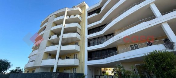 Квартира с 3 комнатами в Модуньо, Италия № 21974 4