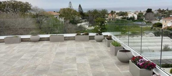 Propiedad comercial de 4 dormitorios en Chloraka, Cyprus No. 106069 5