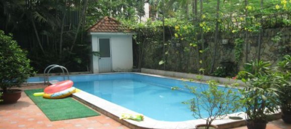 Villa de 5 dormitorios en Tay Ho, Vietnam No. 7159 4