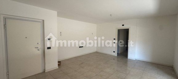 3 bedrooms Apartment in Terni, Italy No. 269043 5