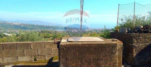 1-salle Terrain à Santa Venerina, Italy No. 5992 7