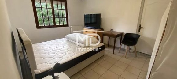 4 bedrooms House in Evreux, France No. 306395 9