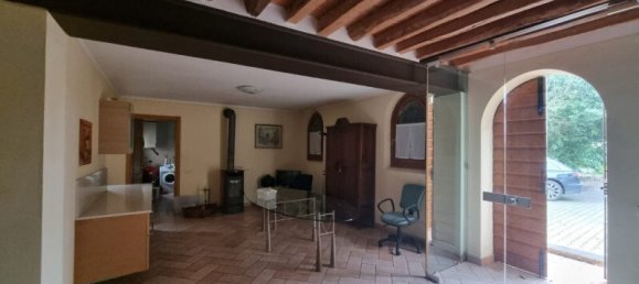 4 bedrooms Villa in Campagnola Emilia, Italy No. 139258 2