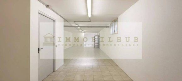 3غرفة عقار تجاري في Lissone, Italy رقم 262503 17