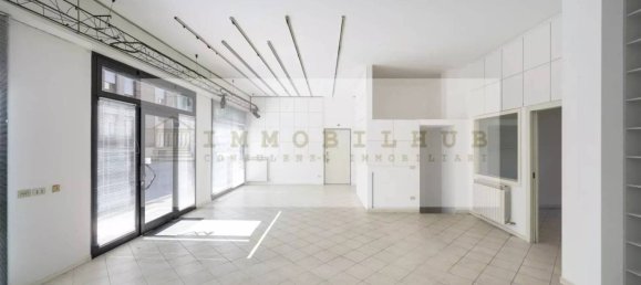 3غرفة عقار تجاري في Lissone, Italy رقم 262503 4