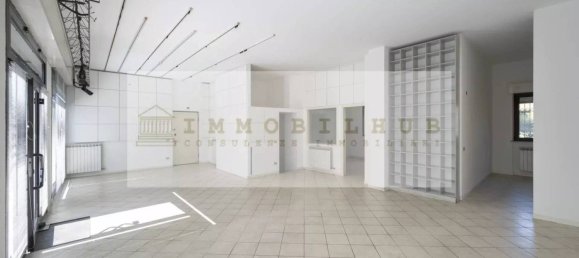 3غرفة عقار تجاري في Lissone, Italy رقم 262503 5