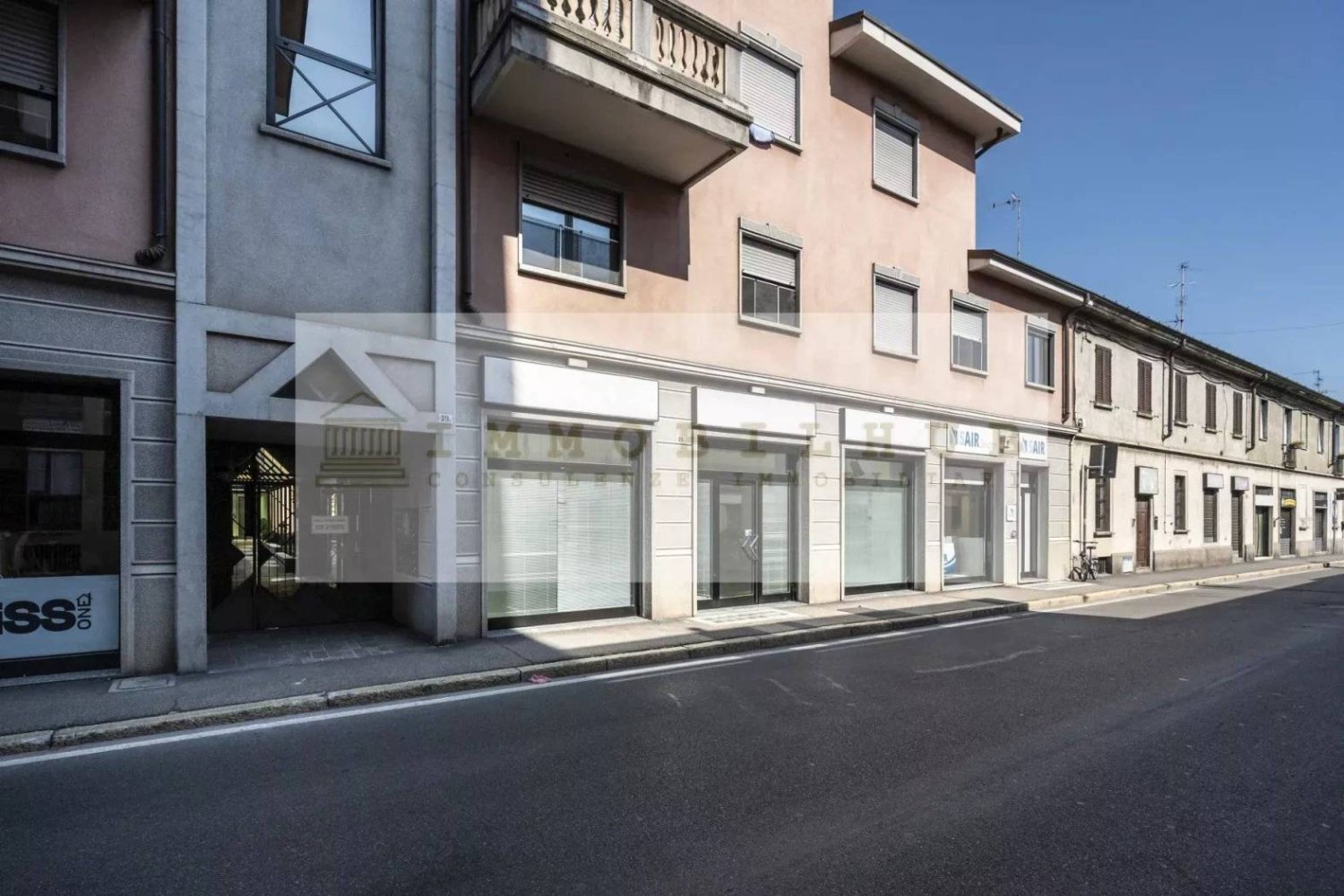 3غرفة عقار تجاري في Lissone, Italy رقم 262503