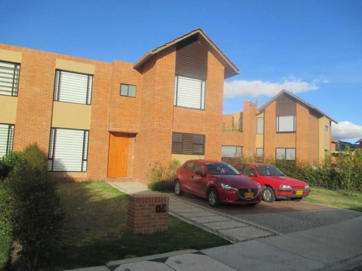 Casa T3 em Cundinamarca, Colombia N.º 2269