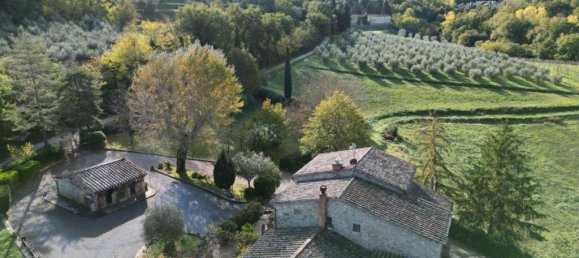 5 bedrooms House in Cetona, Italy No. 57854 10