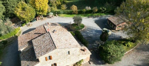 5 bedrooms House in Cetona, Italy No. 57854 6