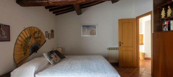 5 bedrooms House in Cetona, Italy No. 57854 22