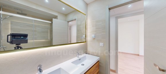 Apartamento de 3 dormitorios en Eixample, Spain No. 169701 35