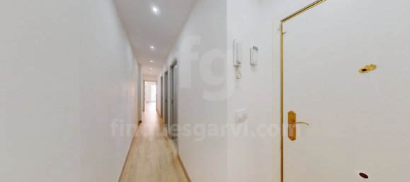 Apartamento de 3 dormitorios en Eixample, Spain No. 169701 53