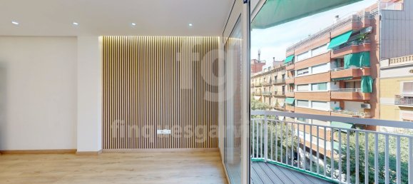 Apartamento de 3 dormitorios en Eixample, Spain No. 169701 18