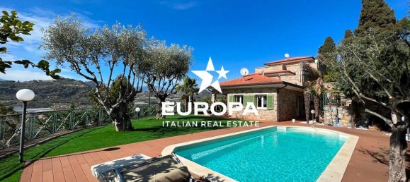 Вилла с 5 спальнями в Бордигера, Италия № 116551 2