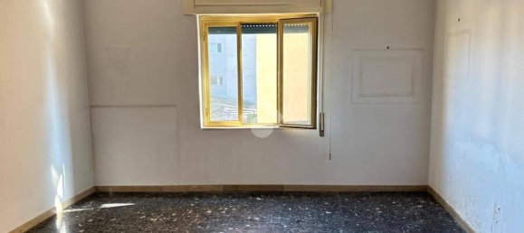 Apartamento de 2 dormitorios en Torre Annunziata, Italy No. 377238 4