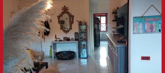 5 bedrooms Apartment in Latina, Italy No. 350068 2