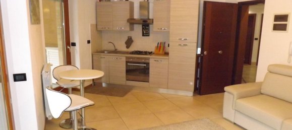 1 bedroom Apartment in Rome, Italy No. 359831 7