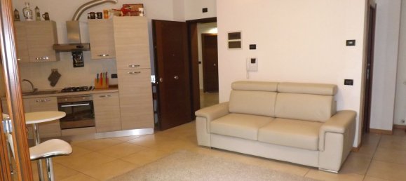 1 bedroom Apartment in Rome, Italy No. 359831 12