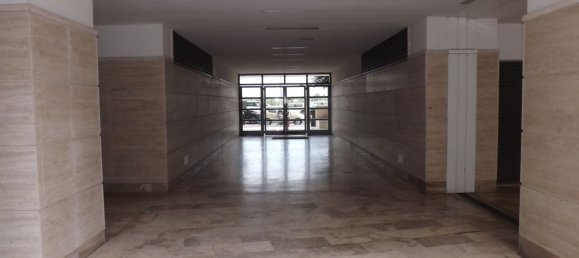 1 bedroom Apartment in Rome, Italy No. 359831 3