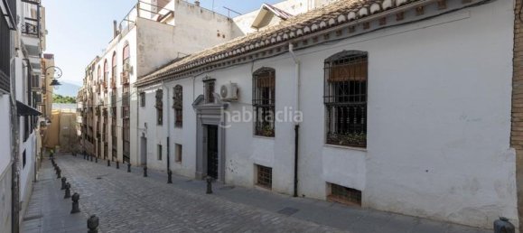 513m² Building in Granada, Spain No. 139756 3