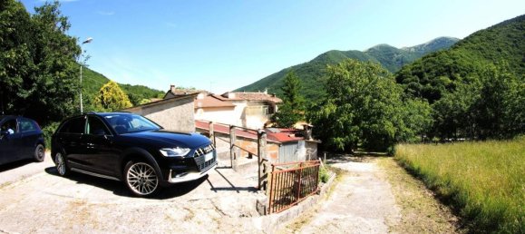 5 rooms House in Fabriano, Italy No. 158718 2