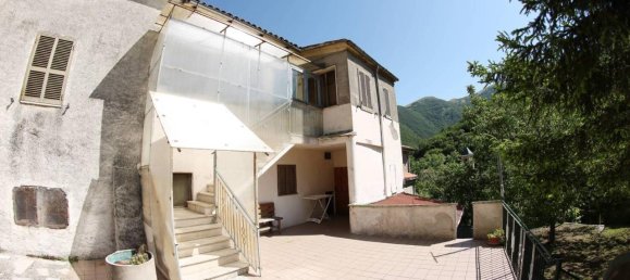 5 rooms House in Fabriano, Italy No. 158718 3