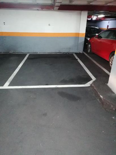  Garage in Madrid, Spain No. 166074