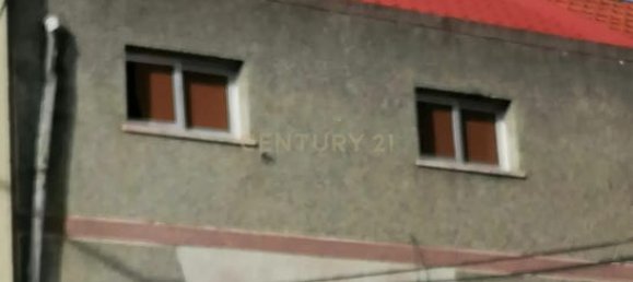 200m² Commercial property in Amadora, Portugal No. 236220 13